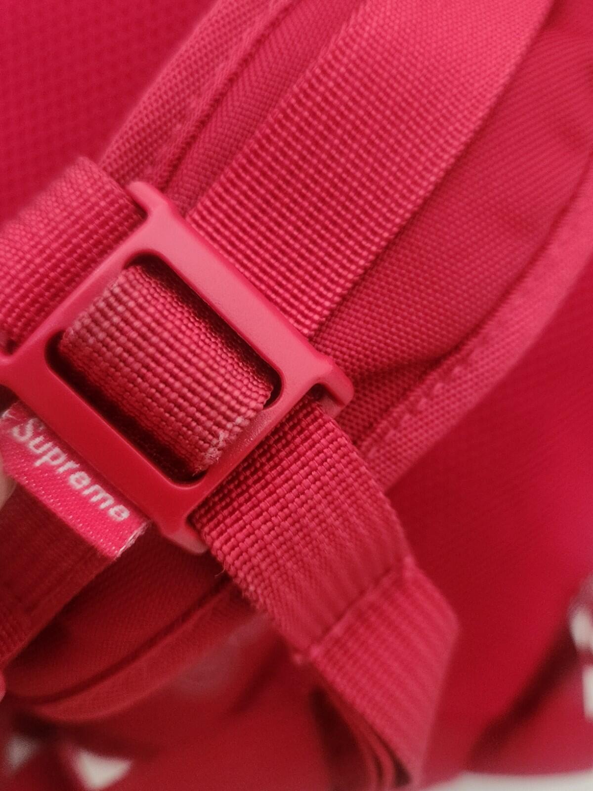 SS20 Supreme Rucksack Netztasche Dunkelrot