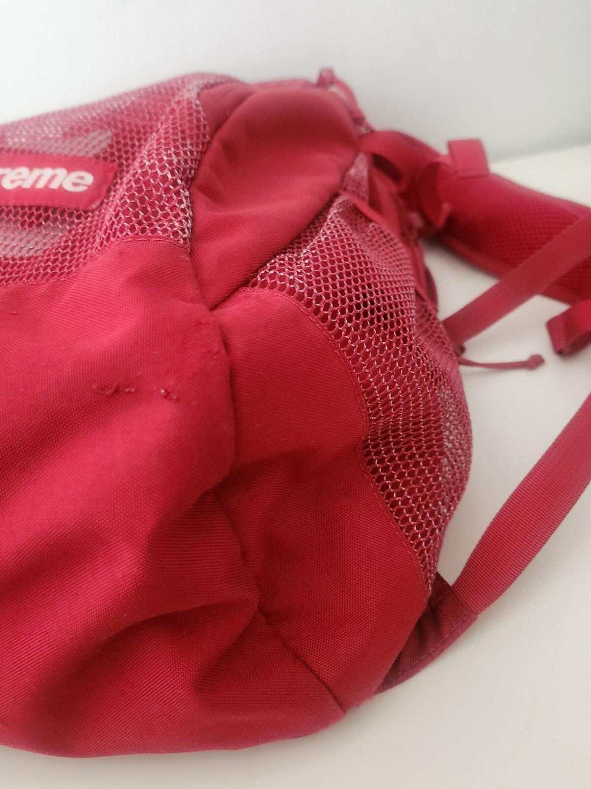 SS20 Supreme Rucksack Netztasche Dunkelrot
