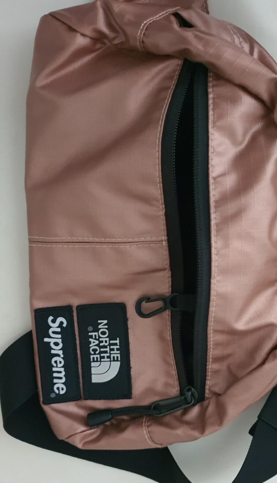 SS18 Supreme The North Face Metallic Roo II Lumbar bag rose gold waist bag belt