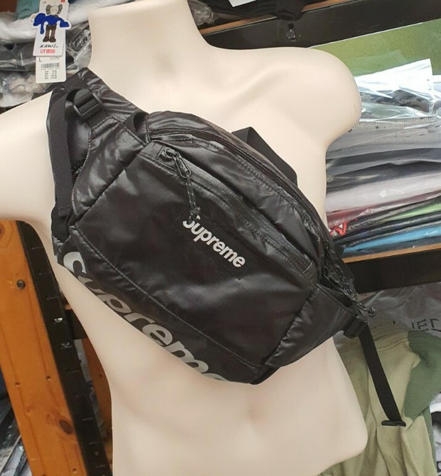 FW17 Supreme Waist Bag Black