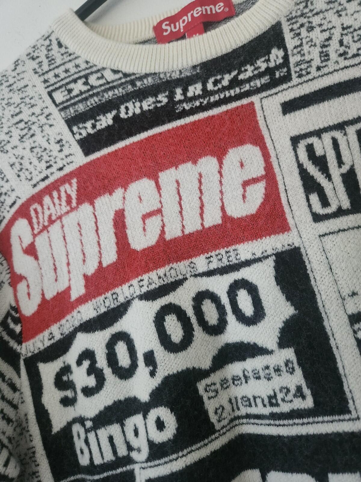 FW18 Supreme Newsprint Pullover Merinowolle Weiß Größe S