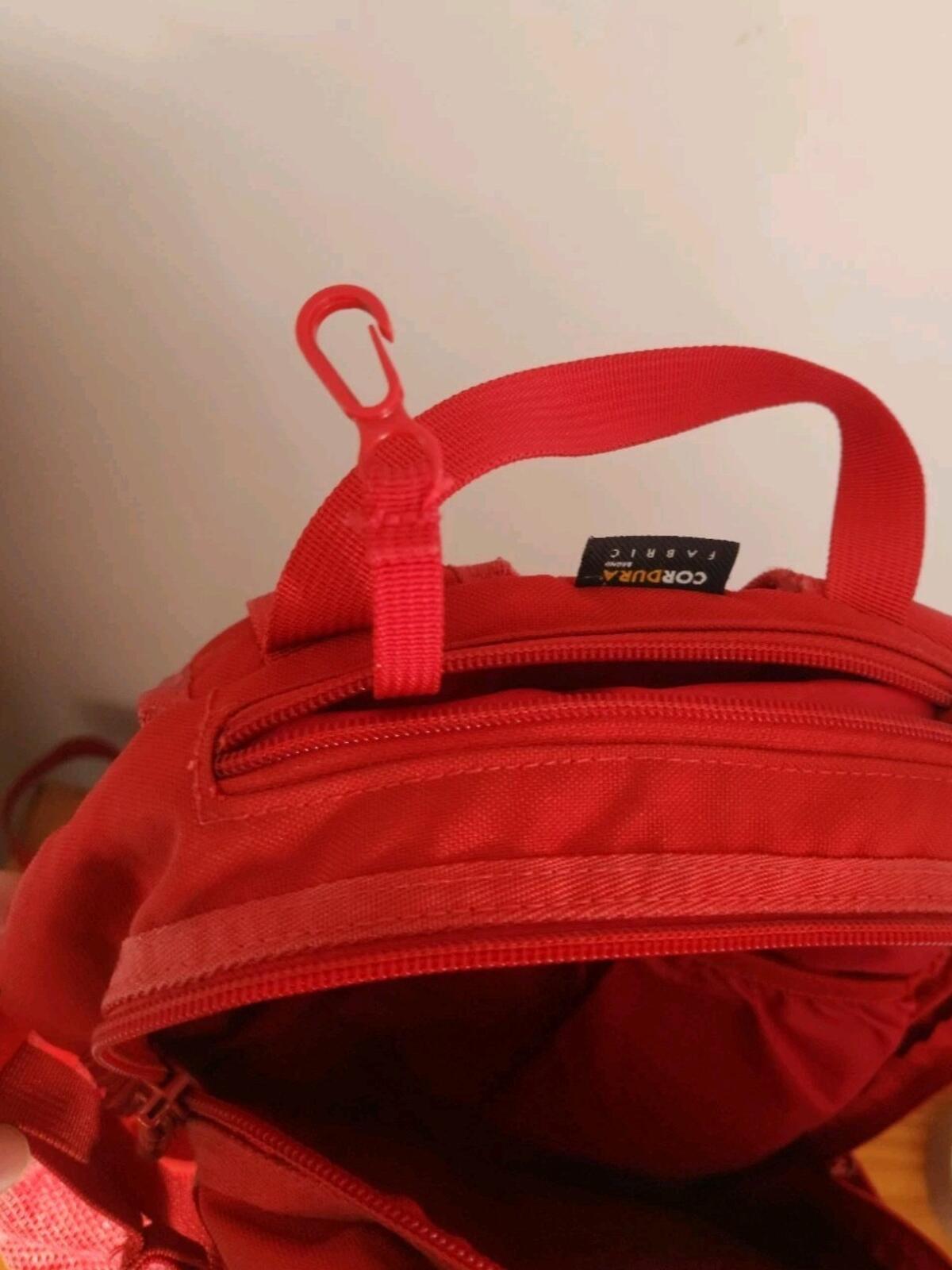 SS20 Supreme Rucksack Netztasche Dunkelrot