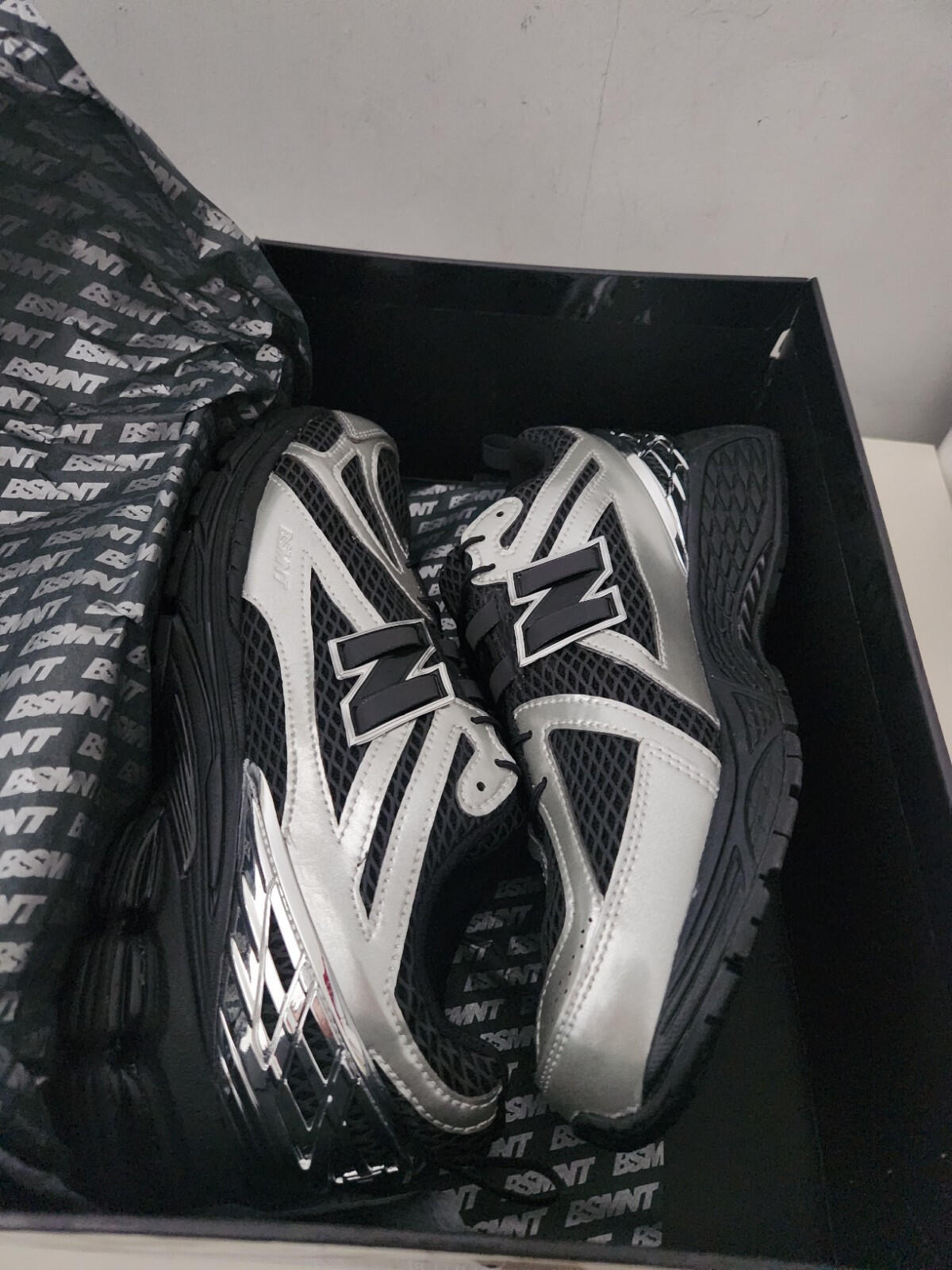 New Balance 1906R x The Basement Night Chrome US 9.5 UK 9 EU 43 Black Sneaker