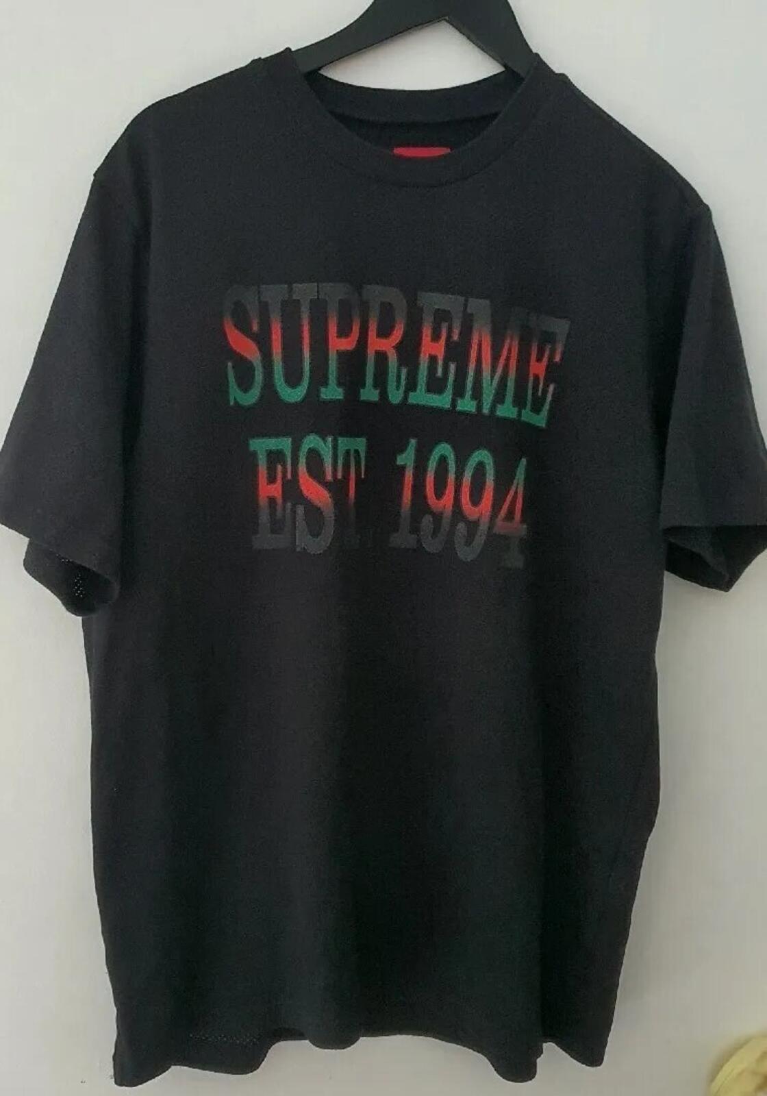 SS20 Supreme Cotton Mesh Gradient Logo Top Black Tee Size M