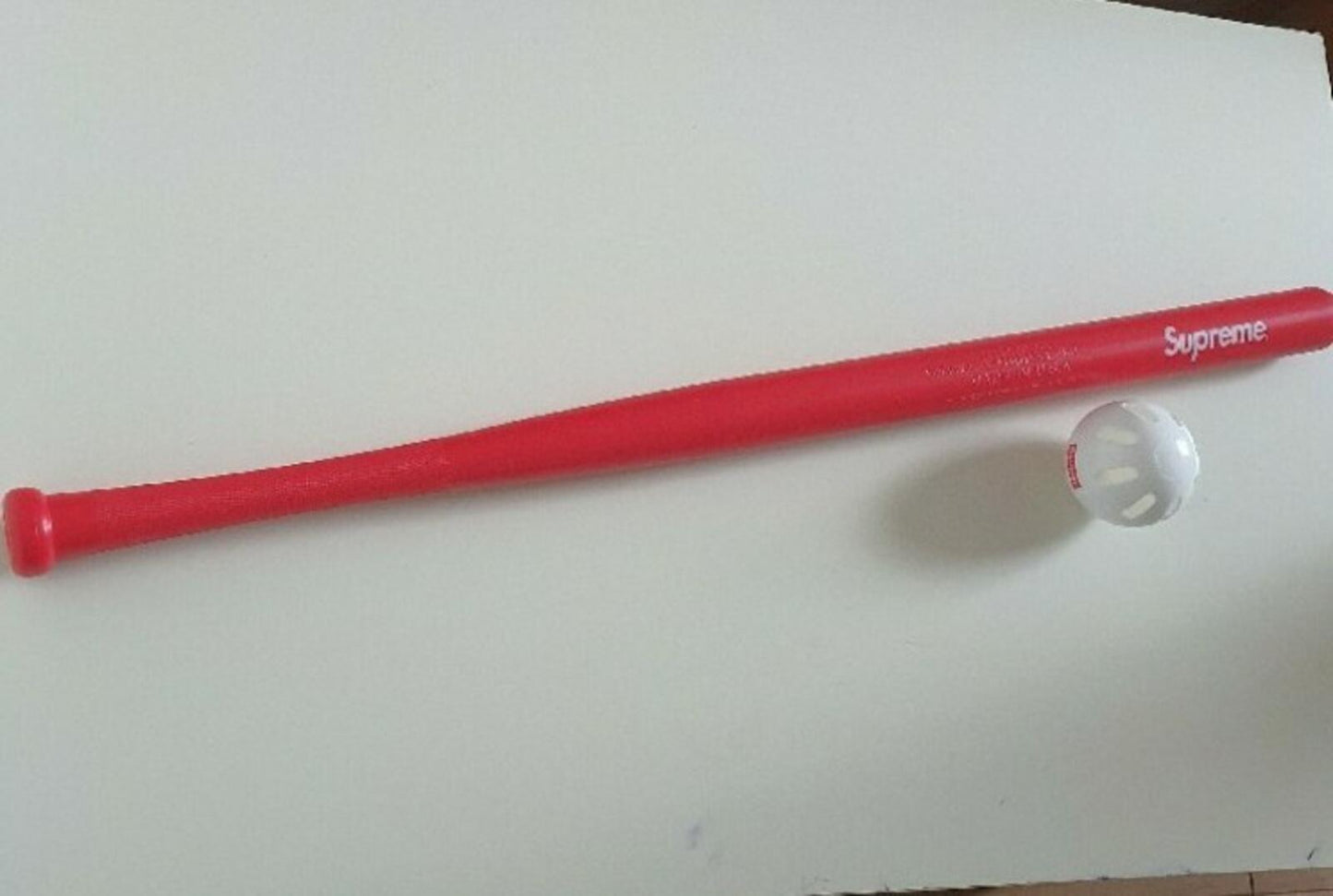 SS15 Supreme official Wiffle Ball & Bat set