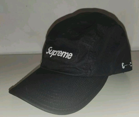 Gorra Supreme Shockcord Camp Hat Negra con logotipo de caja FW21