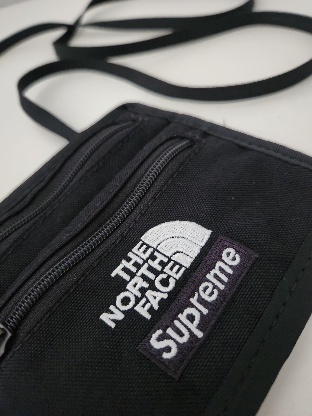 FW18 Supreme x The North Face Expedition Travel Wallet Nylon Bag Pouch Black