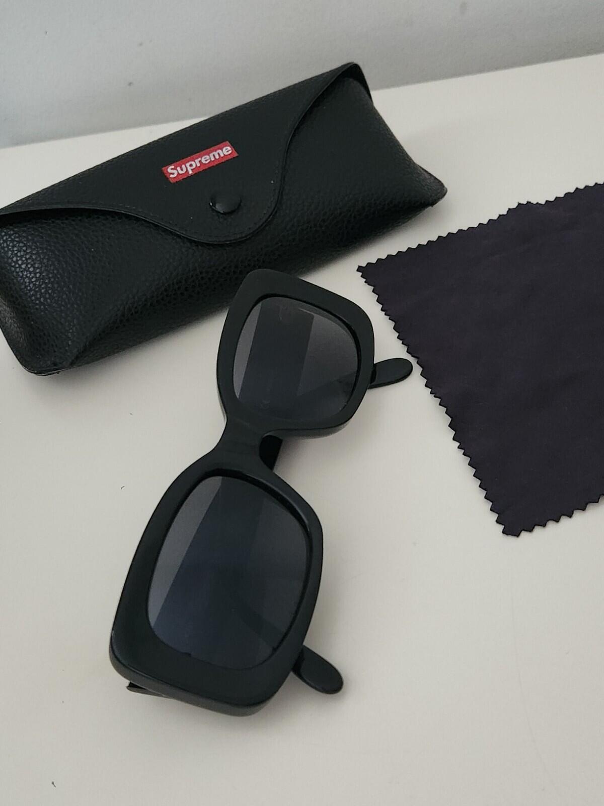 SS16 Supreme Moda sunglasses Black Gold made in Italy