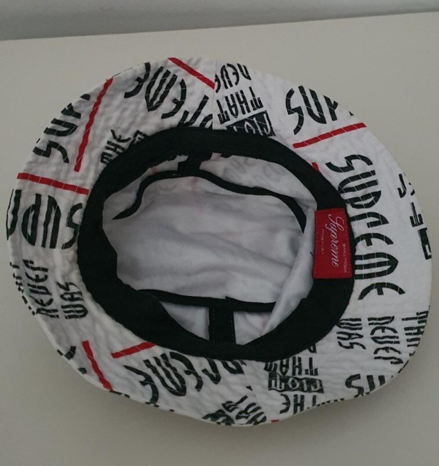 SS14 Supreme Riot crusher S/M White bucket hat
