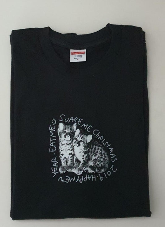FW19 Supreme Eat me Tee schwarzes T-Shirt Größe L large cats Weihnachten frohes neues Jahr