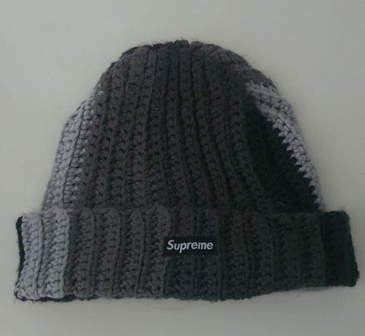 Gorro de crochet degradado FW22 Supreme negro Gorro tejido a mano gris