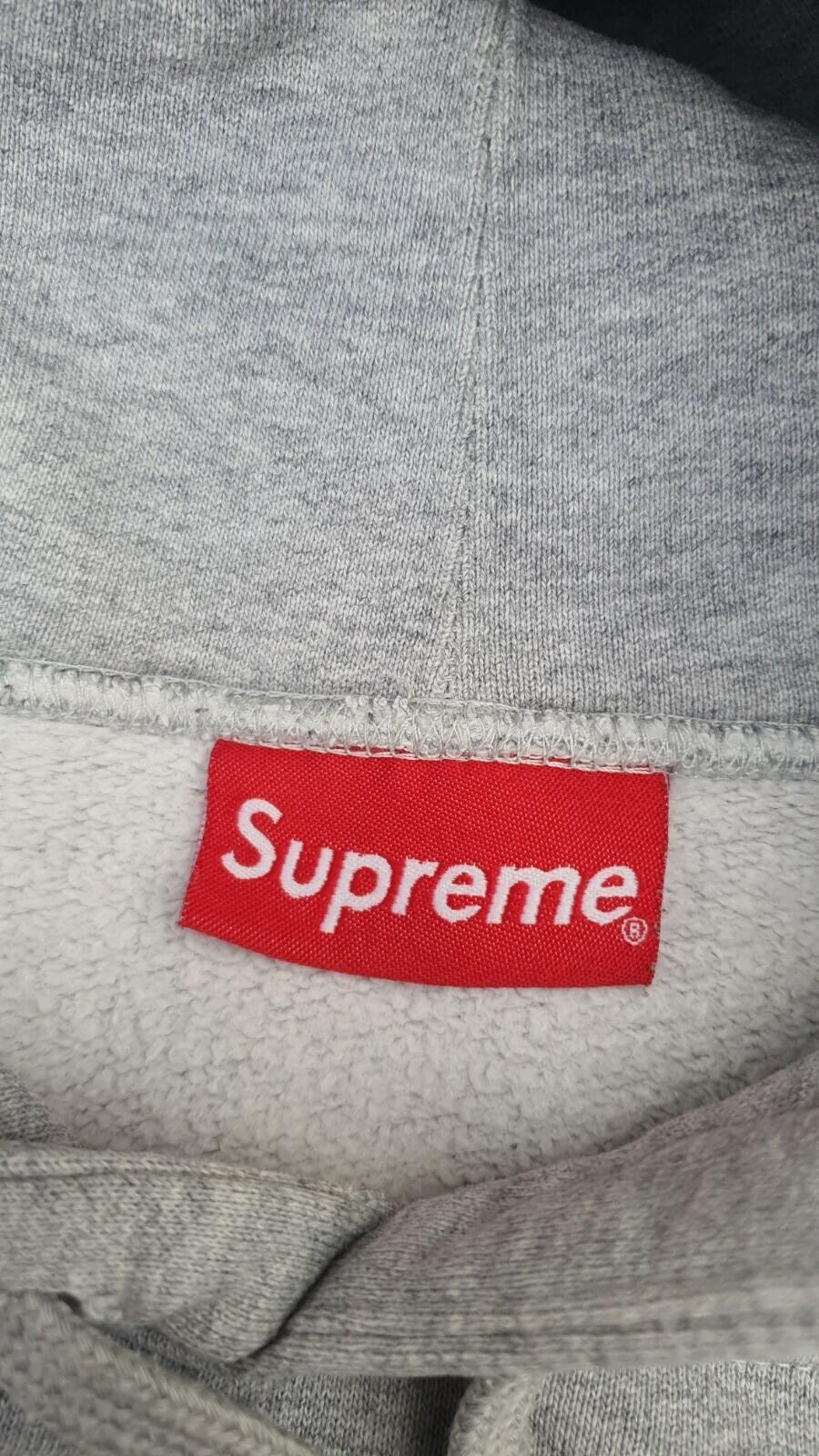 FW18 Supreme Text Stripe Kapuzenpullover Grau Gr. M