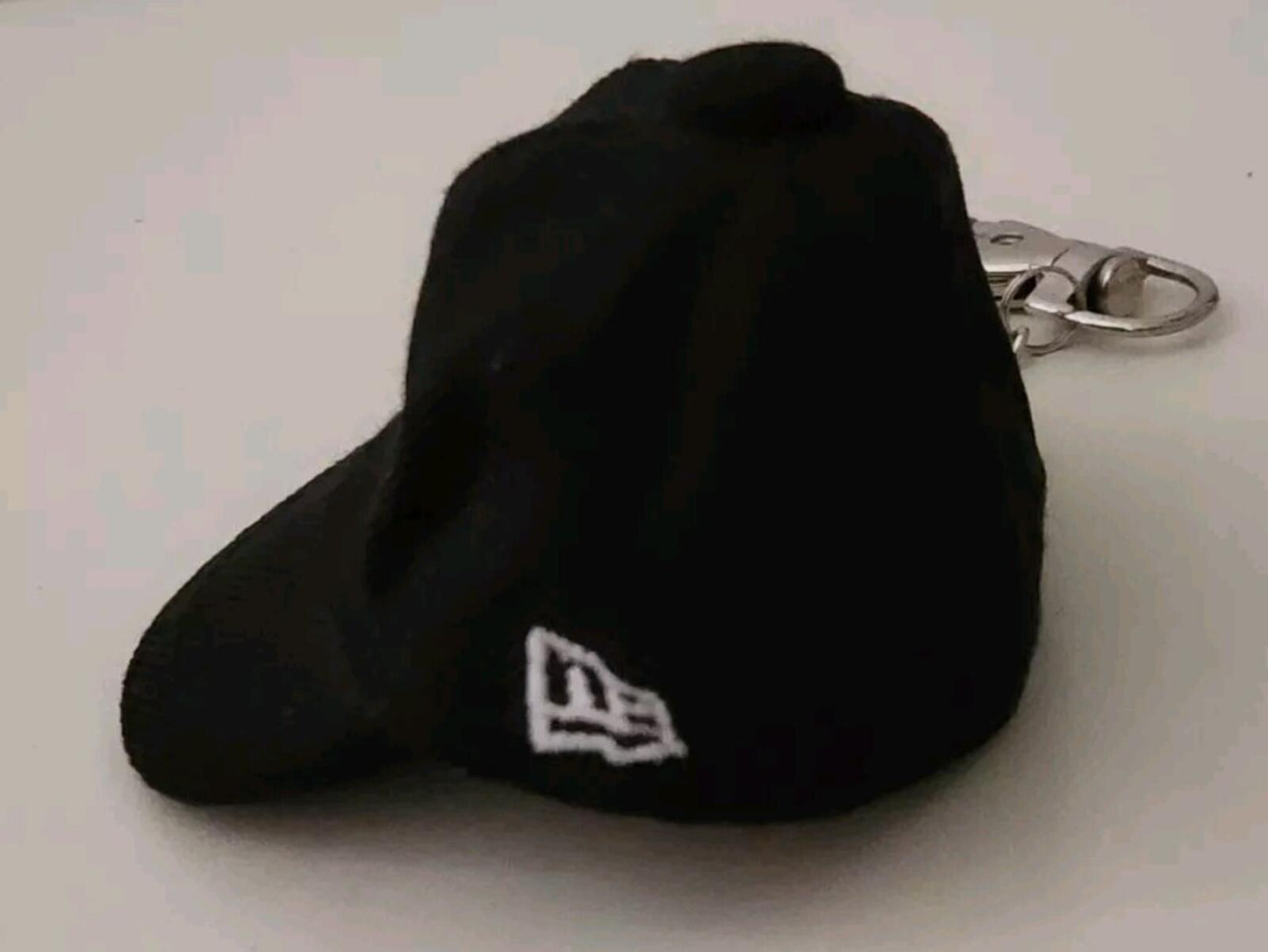 FW14 Supreme New Era keychain Cap keyring Very Rare Vintage 2014 Wool Hat