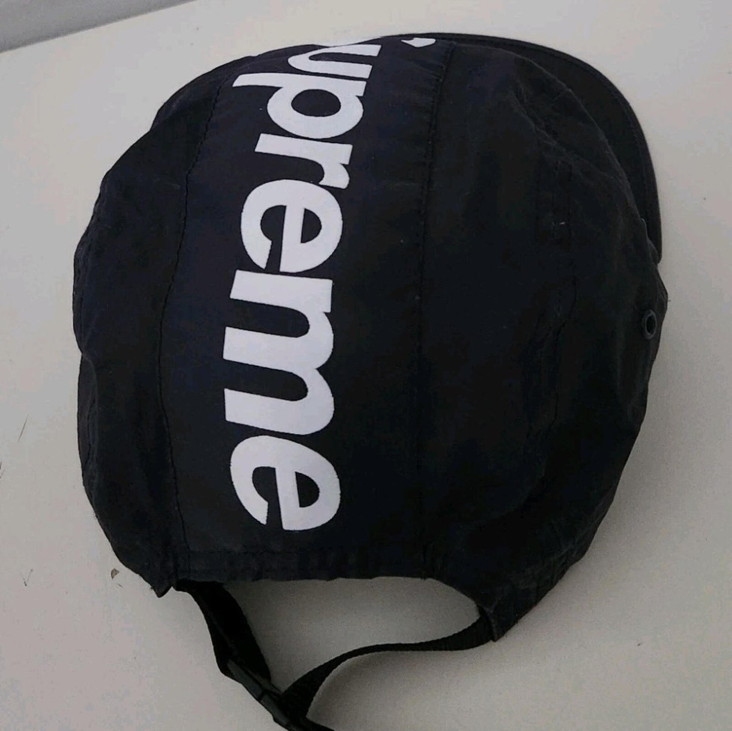 Gorra de campamento con paneles a rayas FW16 Supreme negra con logo grande