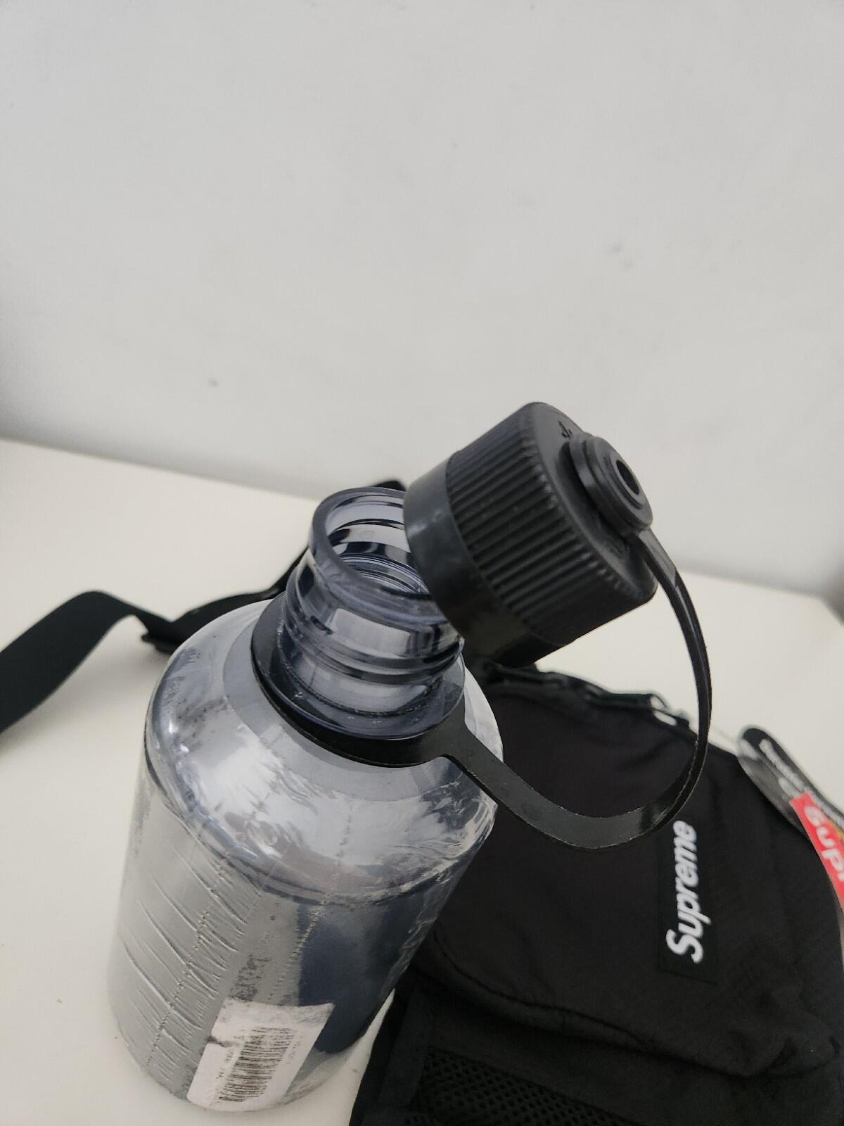 SS22 Supreme side bag black Shoulder Water resistant Water bottle Nalgene 500 ml