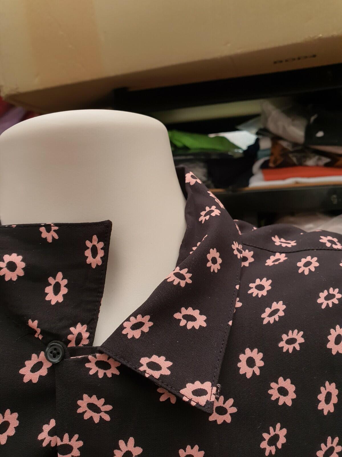 SS18 Supreme Flowers Rayon Shirt Black Size M