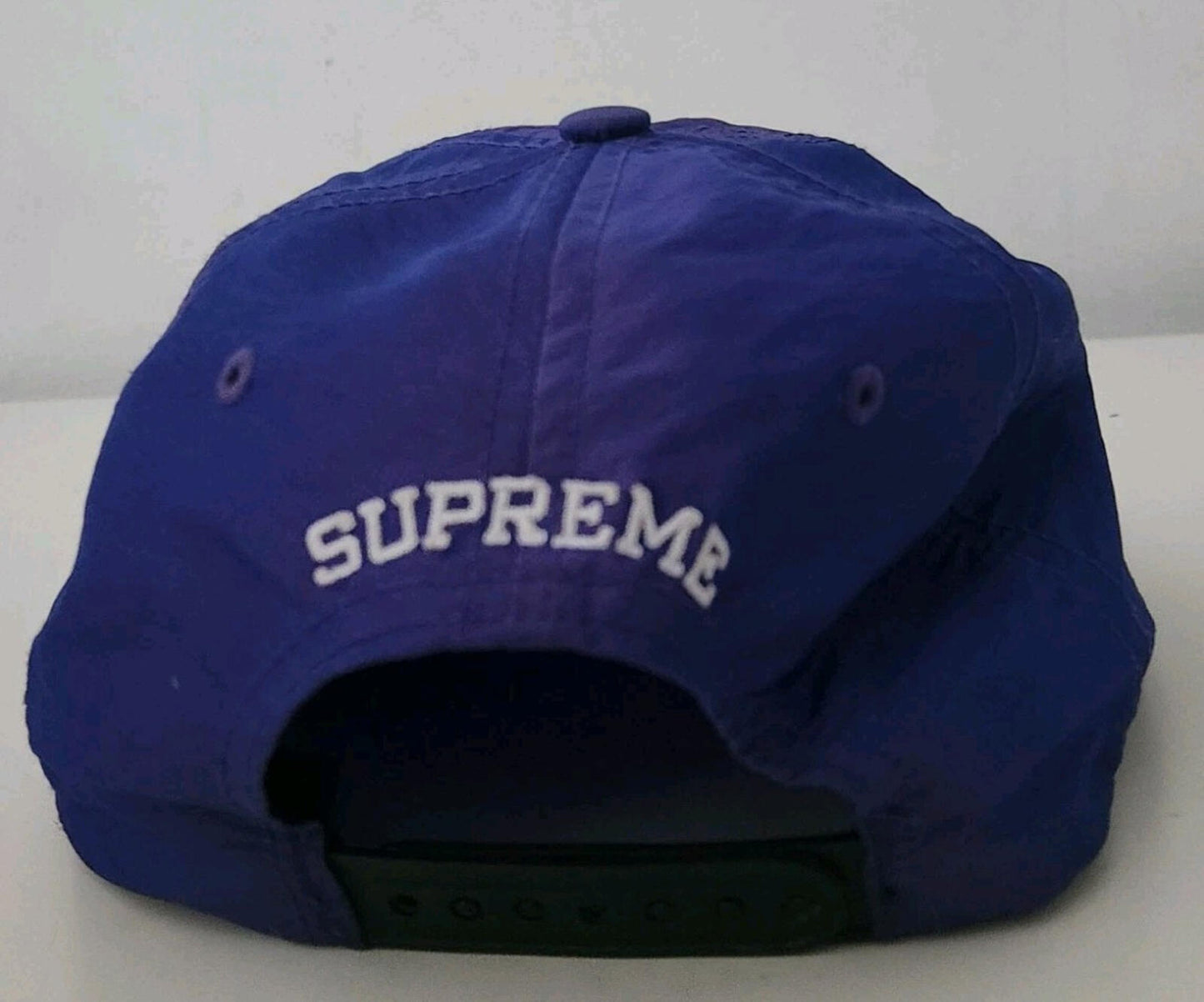 Gorra de 5 paneles Supreme Iridescent Logo SS16 Morada