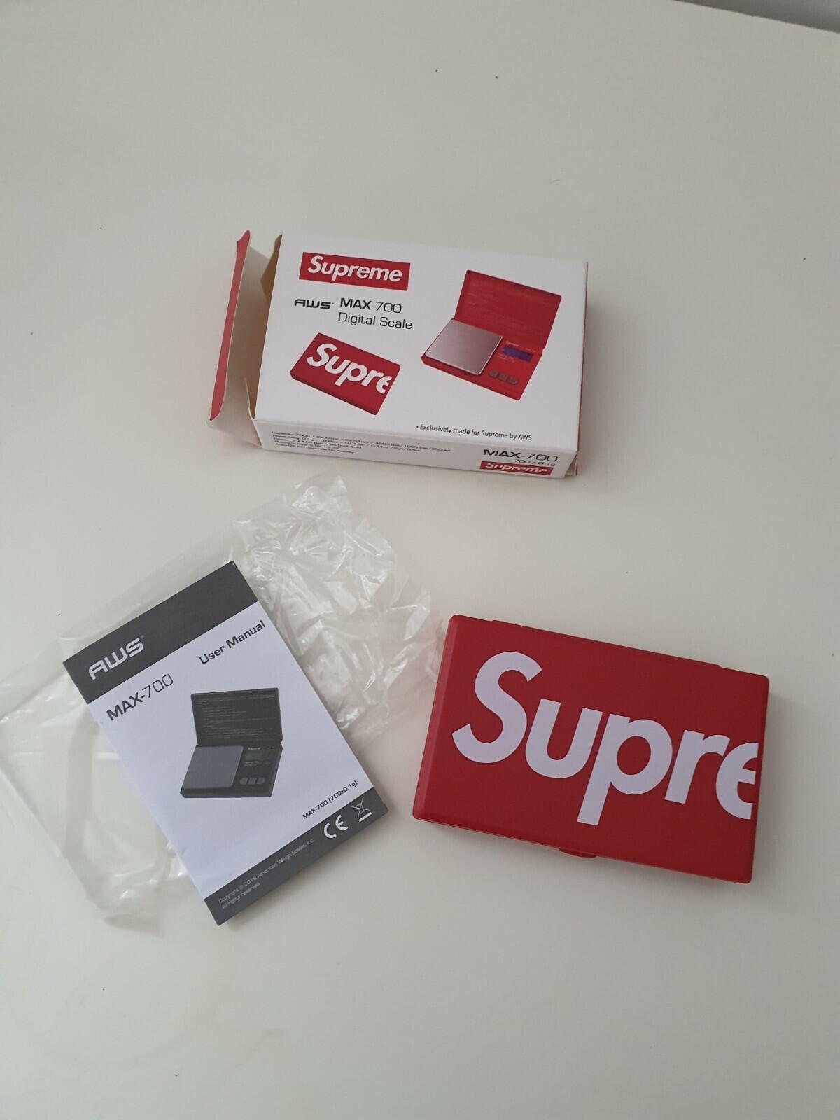 FW18 Supreme x AWS Max 700 digital scale red New in original packaging