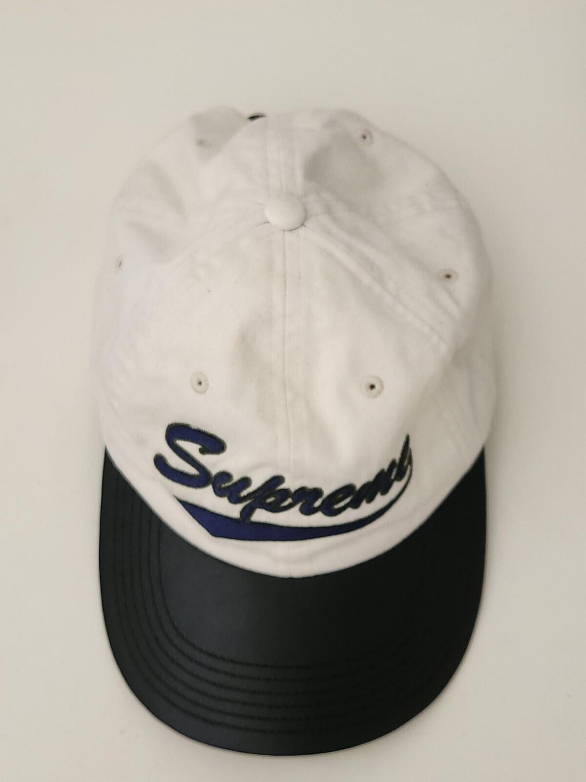 Gorra con visera de cuero de 6 paneles Supreme SS21, color blanco