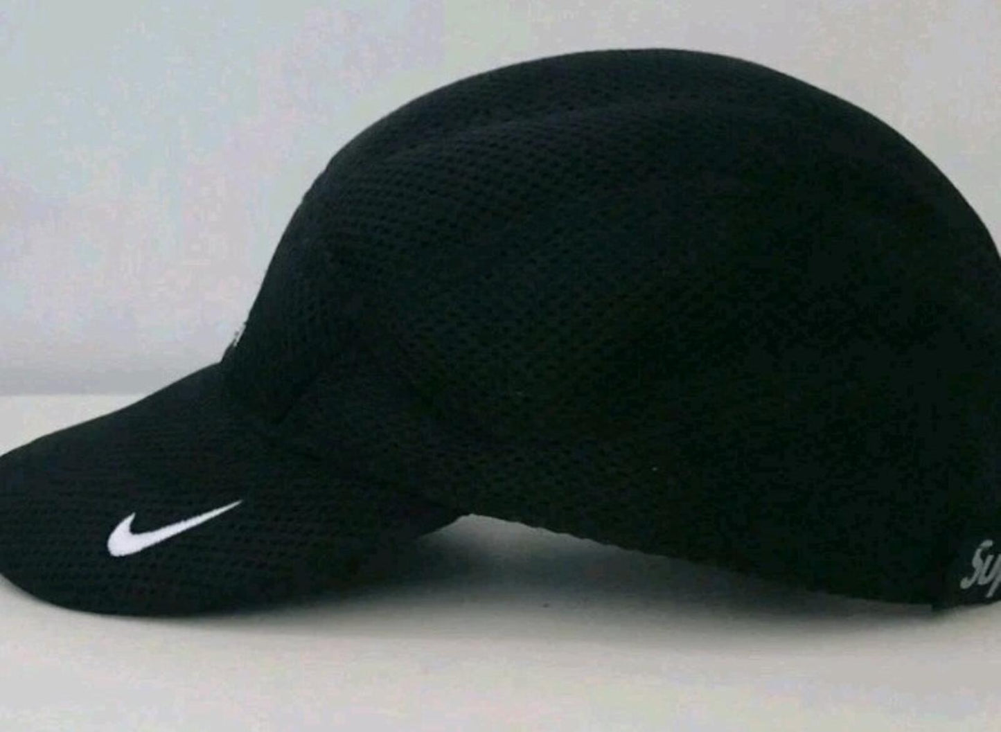 Gorra de running SS22 Supreme x Nike Shox negra Dri-FIT