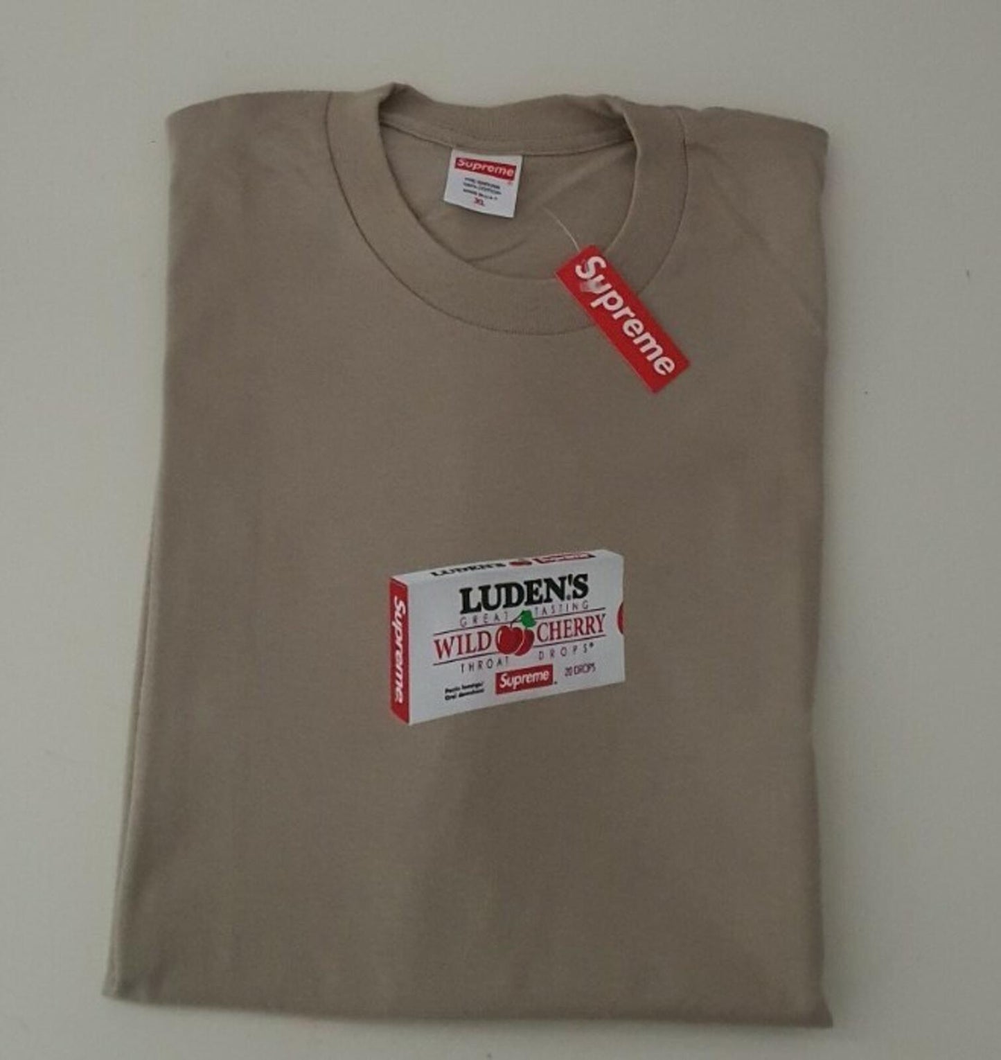 FW18 Supreme Luden's Tee Clay Talla XL