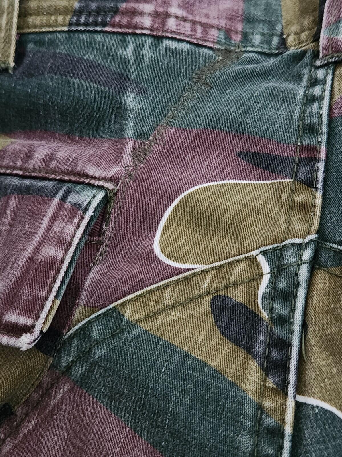 SS18 Supreme cargo pant size 34 W34 L 32 trousers pants Jigsaw Camo