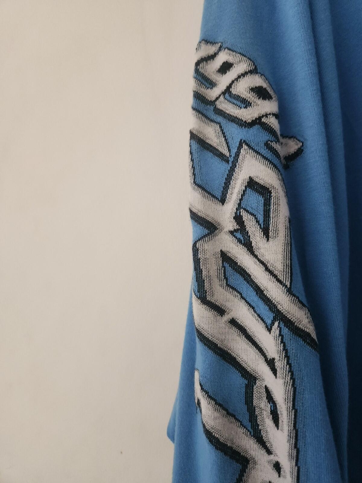 Camiseta de manga larga FW23 Supreme Racing Intarsia azul talla M cuello redondo