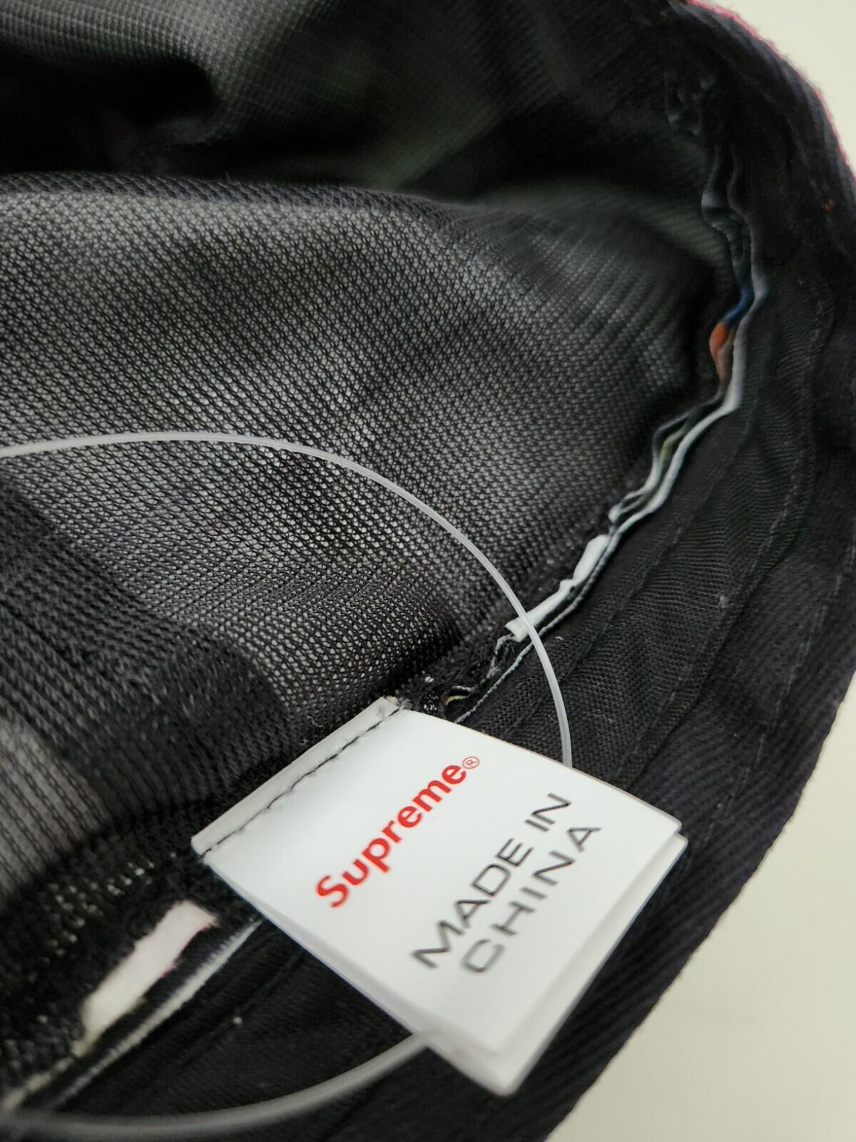 SS21 Supreme GORE-TEX Bell Hat Pegatinas