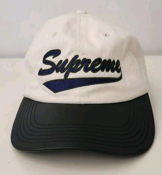 Gorra con visera de cuero de 6 paneles Supreme SS21, color blanco