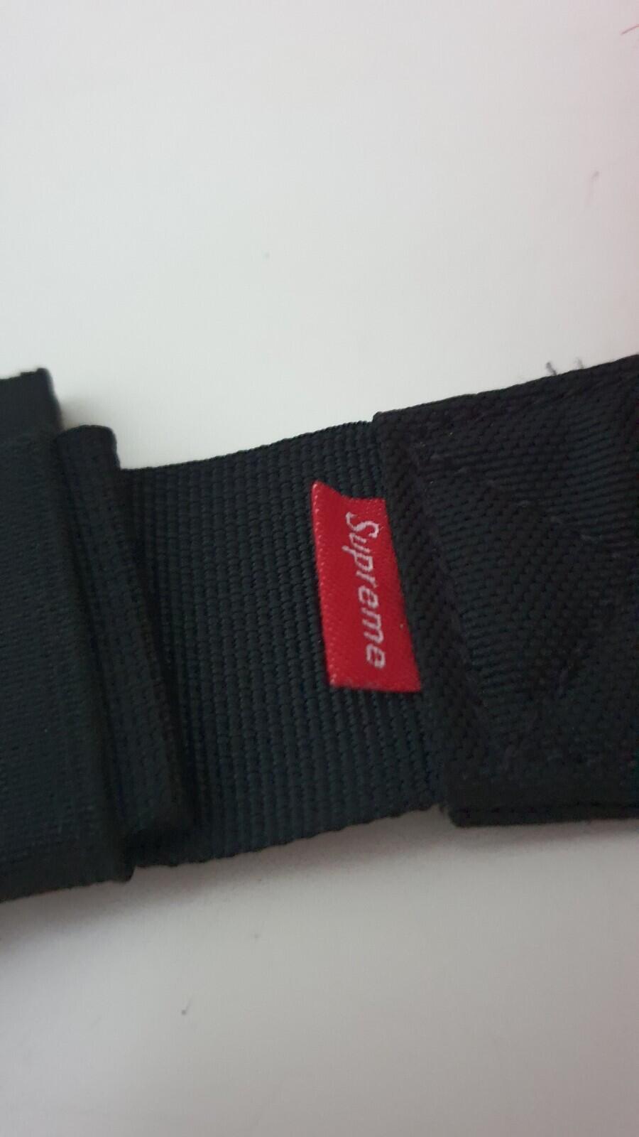 FW20 Supreme x THE NORTH FACE Faux Fur red waist / belt bag