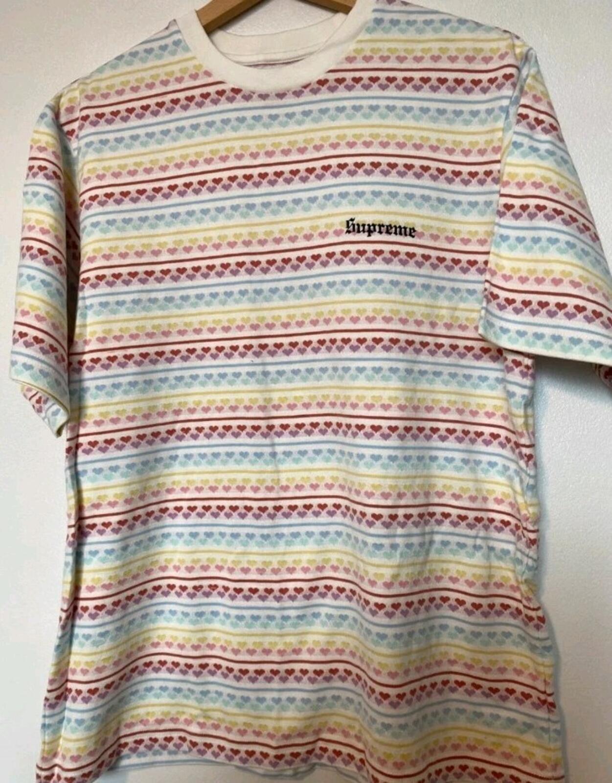SS22 Hearts Jacquard Kurzarm-Oberteil Weißes T-Shirt Größe S