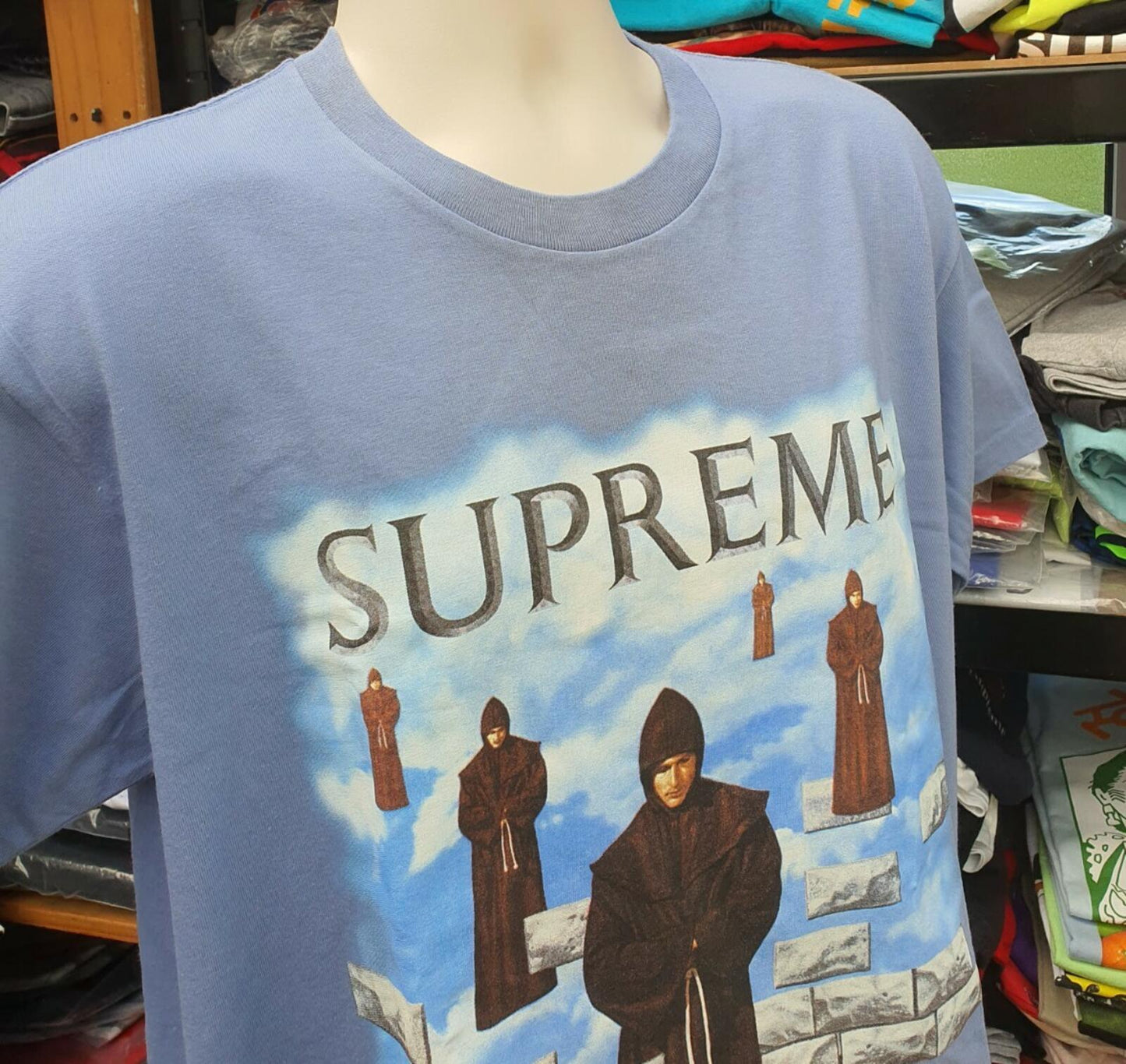 FW19 Camiseta Supreme Levitation Talla L Color pizarra