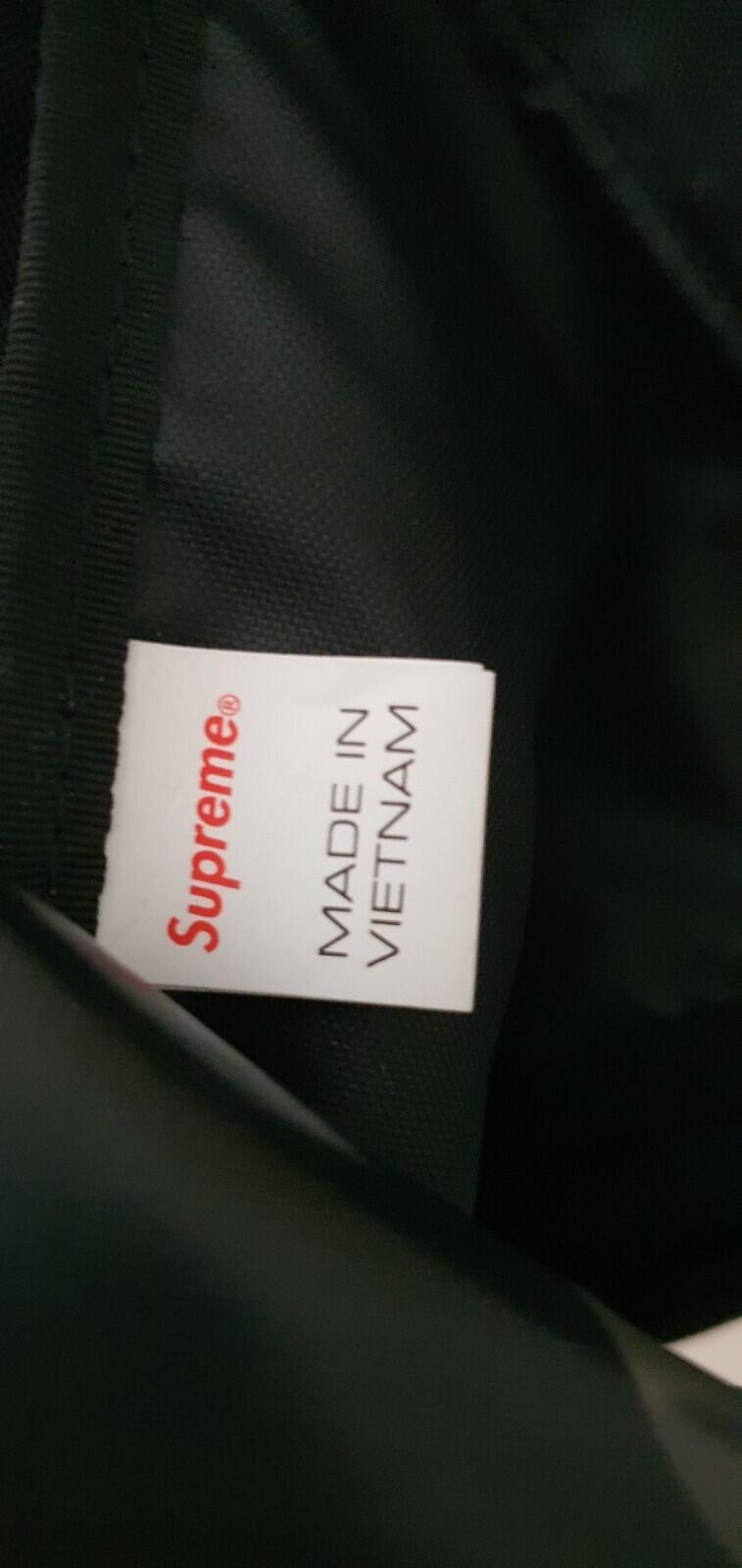 SS21 Supreme black neck pouch shoulder bag