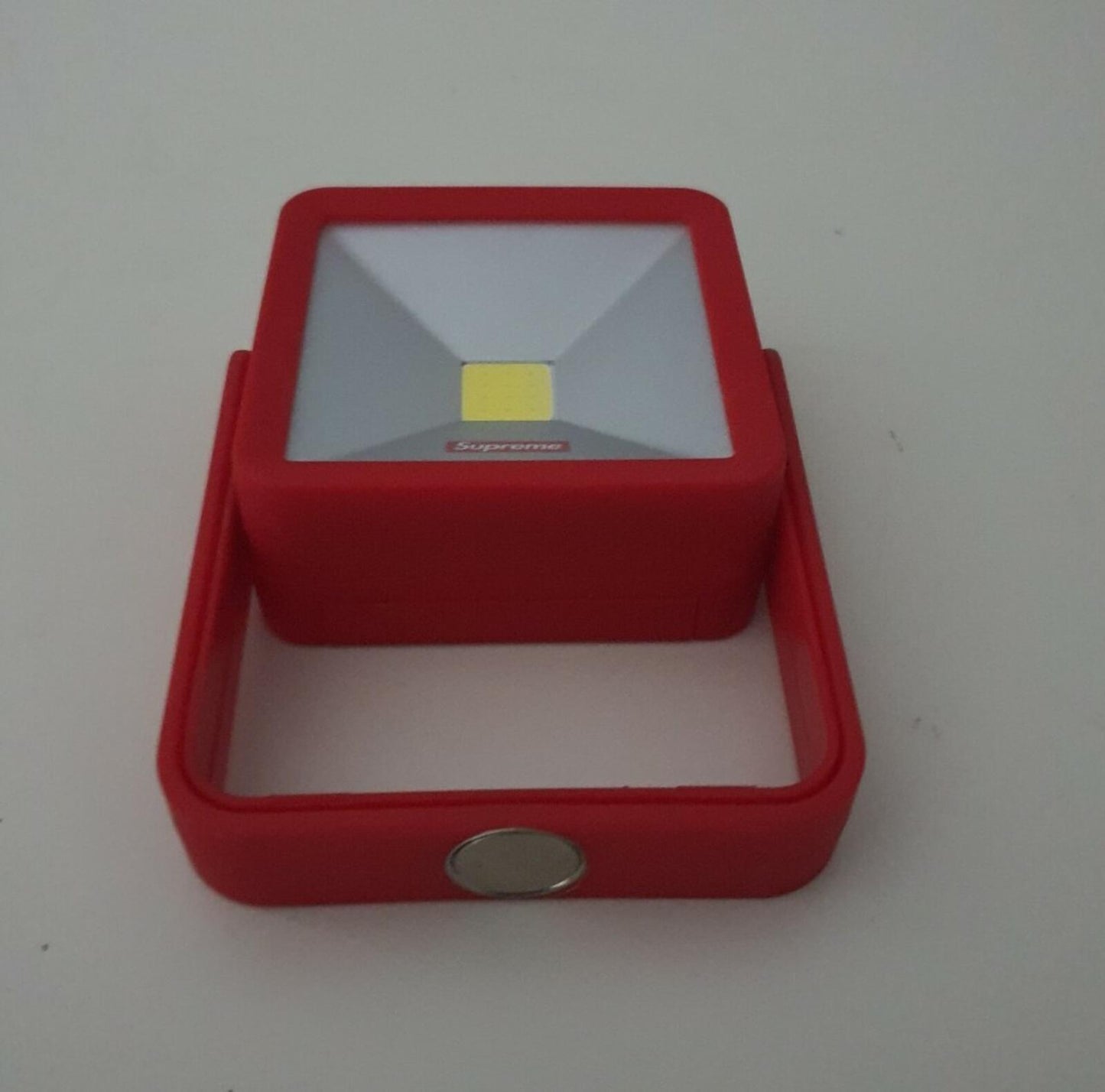 FW18 Supreme Magnetic Kickstand Light Portable LED red