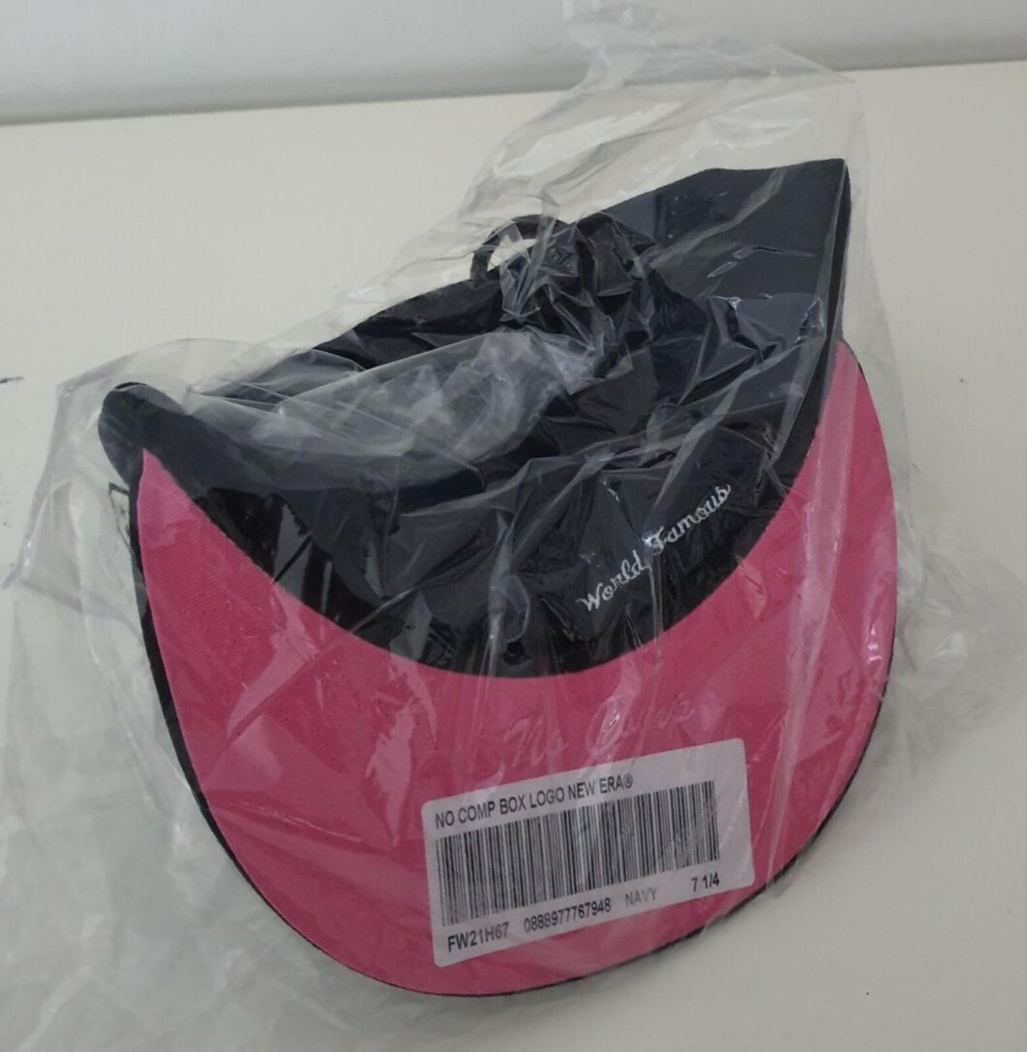 Gorra FW21 Supreme No Comp Box Logo New Era Azul Marino Talla 7 1/4