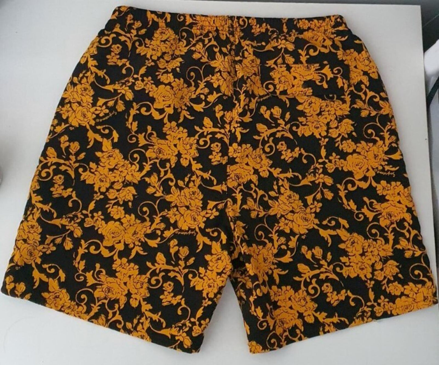 SS20 Supreme Nylon Water Short S Shorts Schwarz Floral Small Box Logo Supplex Neu