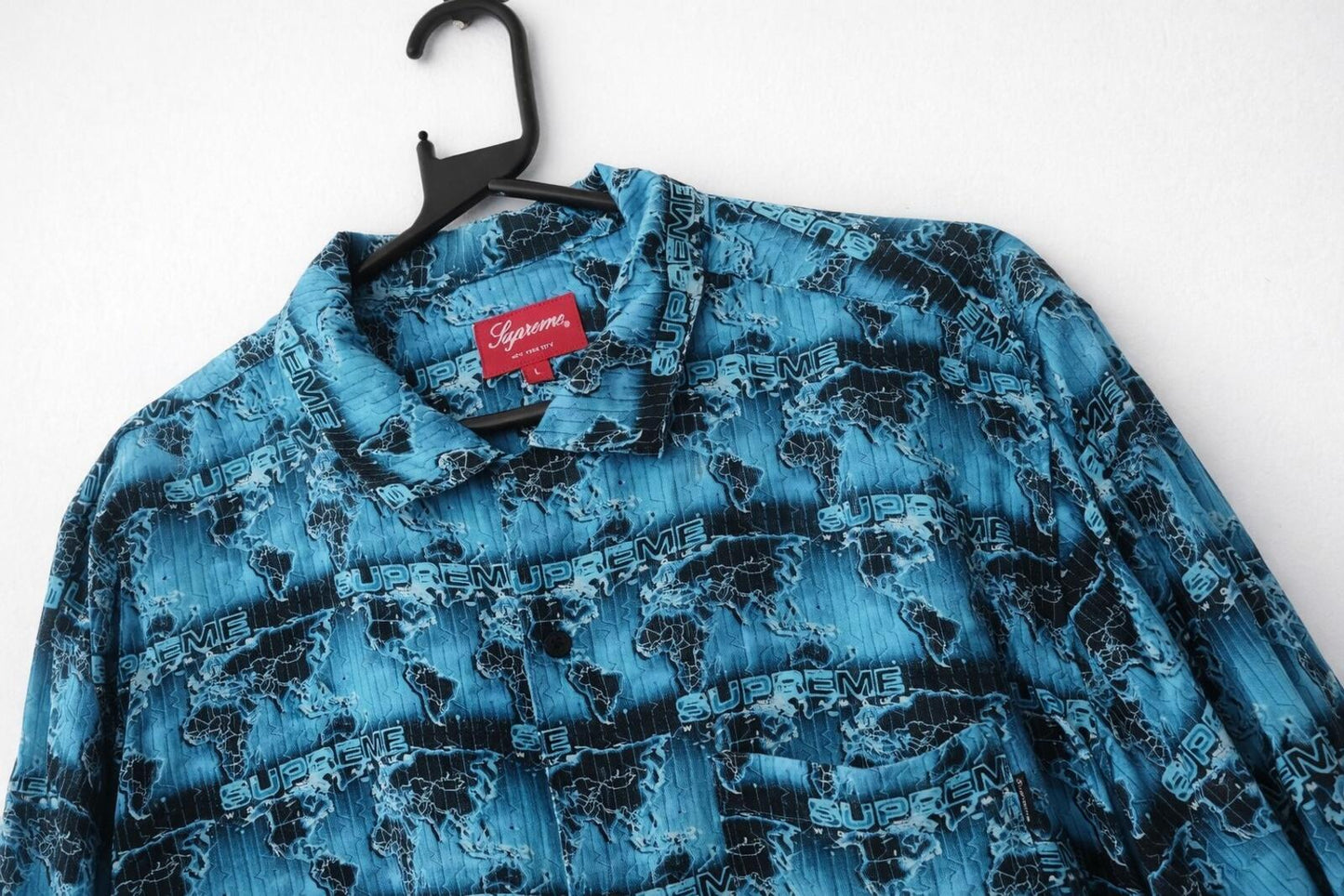 SS18 Supreme World Famous Rayon Shirt Blue Cyan Size L
