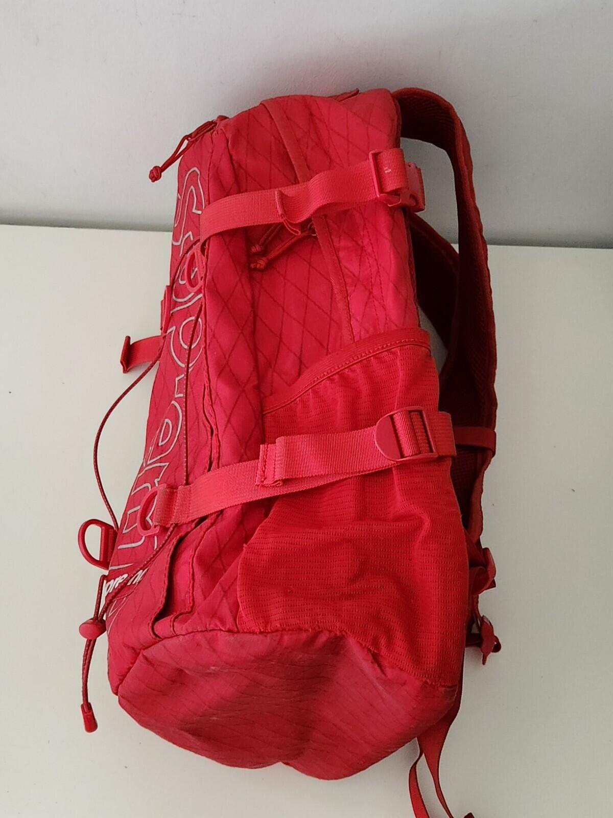 FW18 Supreme backpack Water And Abrasion Resistant