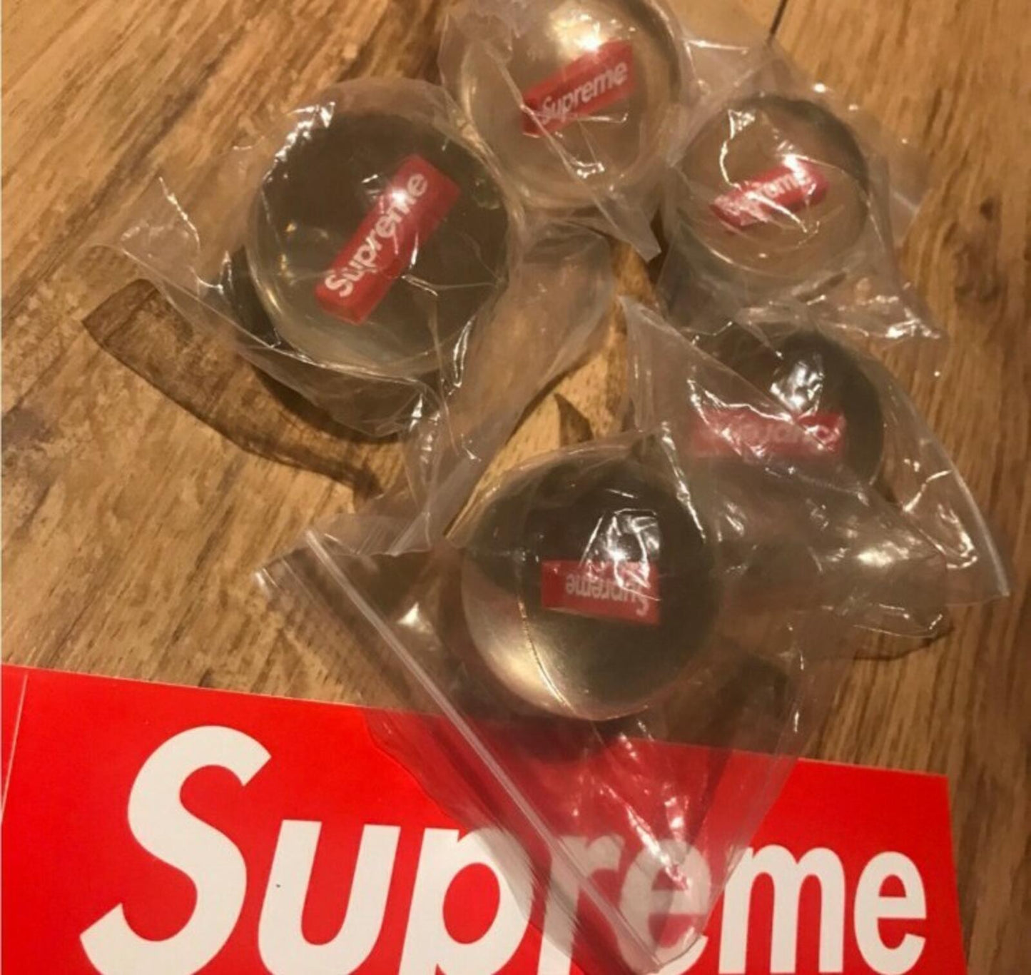 FW18 Supreme 5x Pelotas saltarinas transparentes