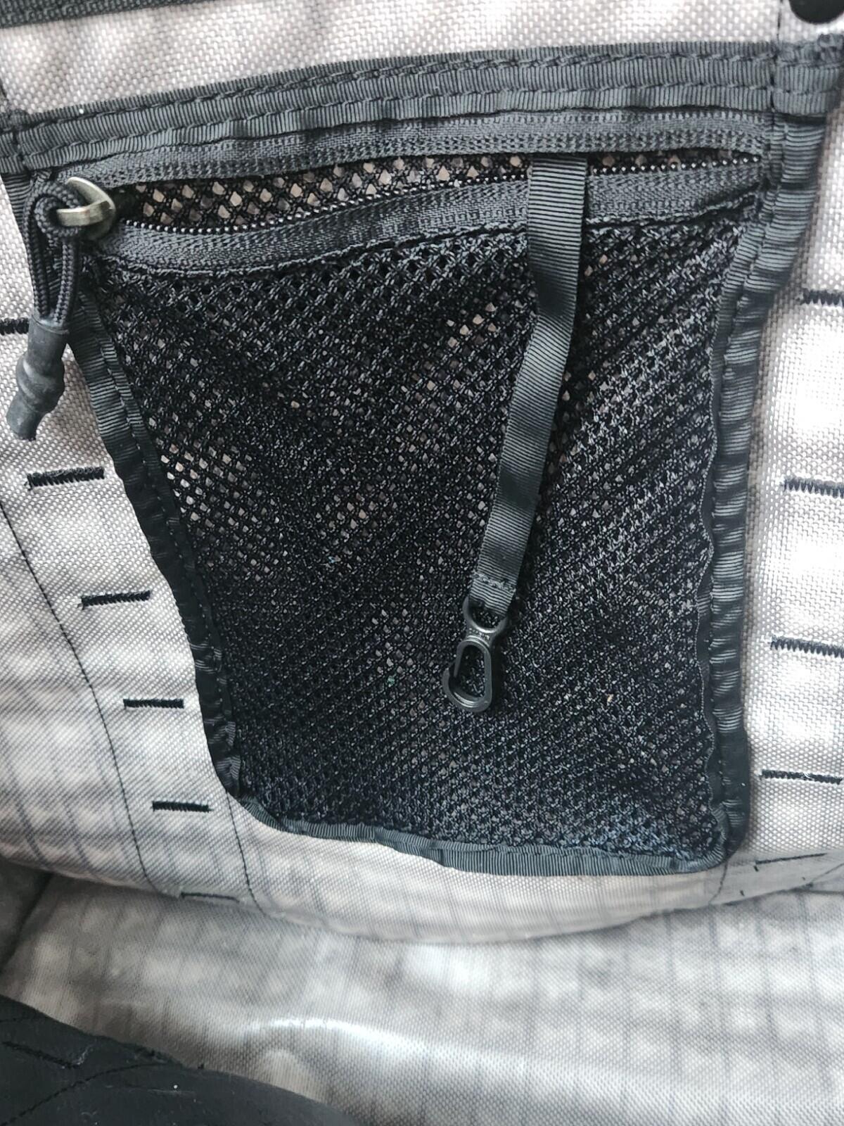 Bolso utilitario Studded Explore Supreme x The North Face SS21 TNF