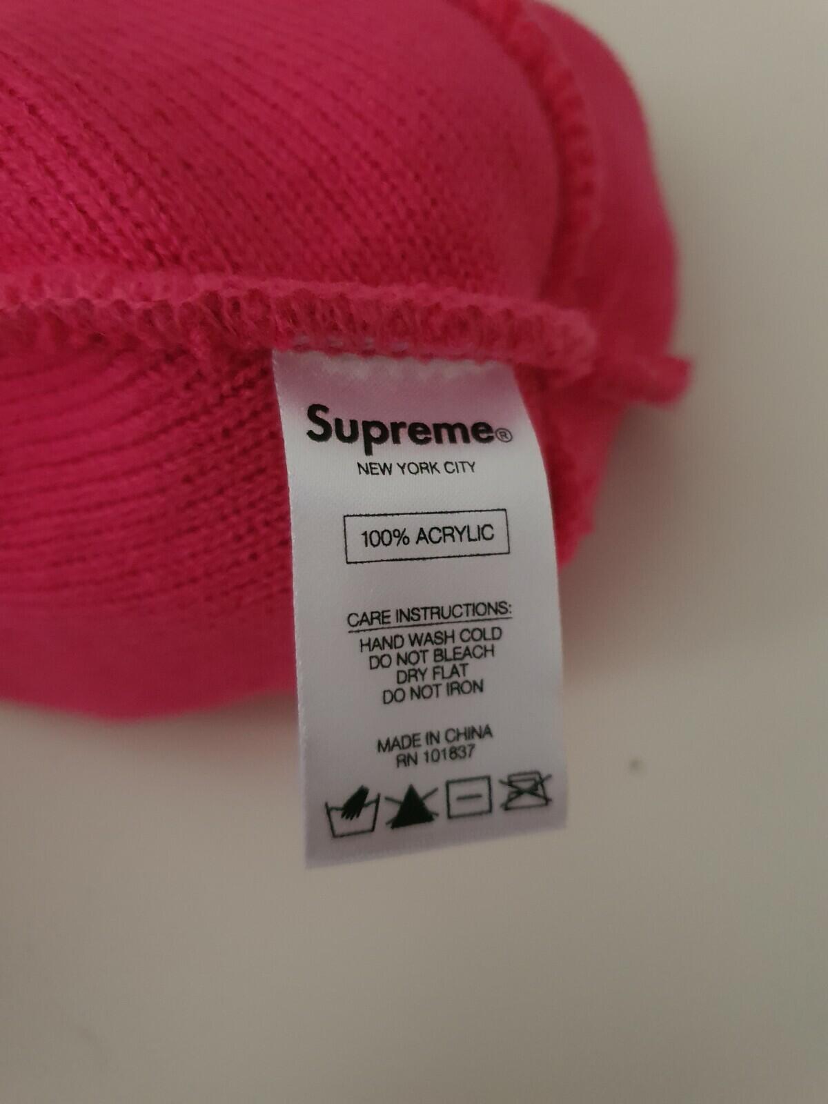 FW16 Supreme Old English beanie hot pink Hat