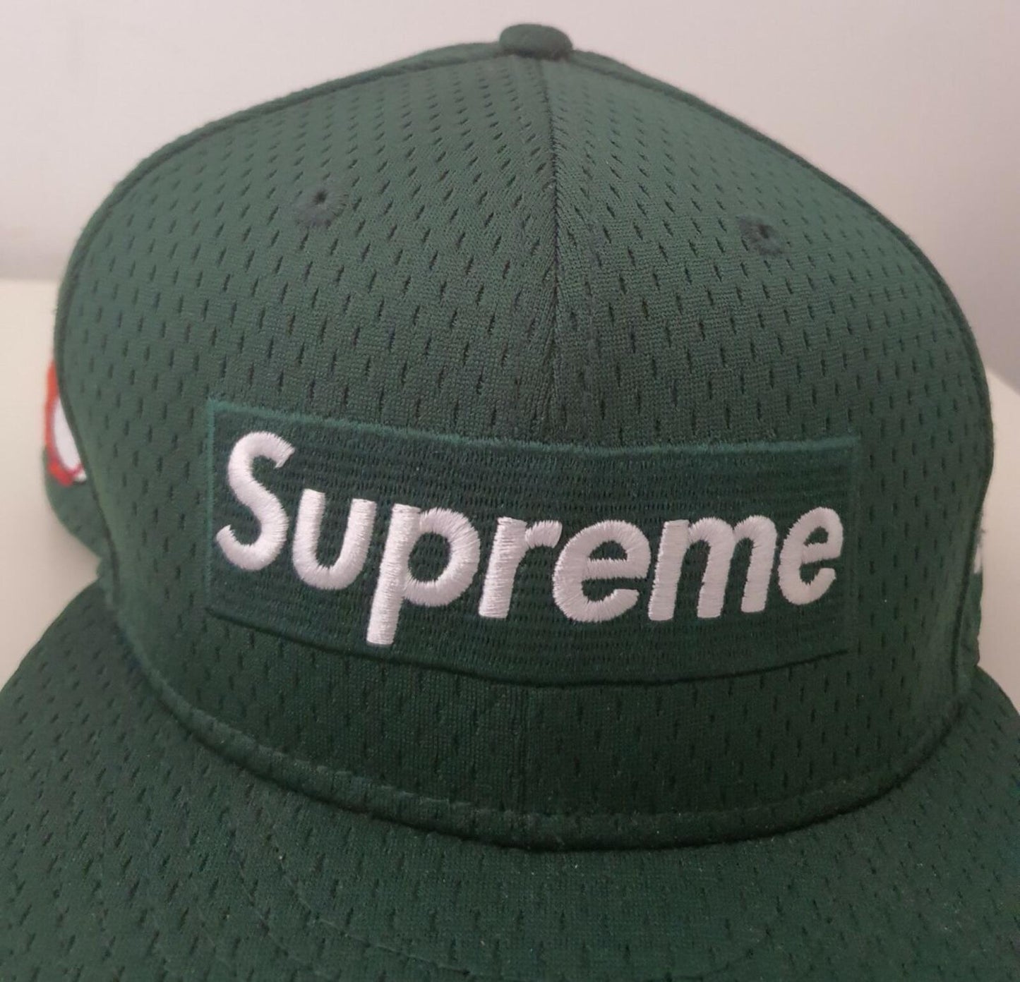 SS18 Supreme Mesh Box Logo New Era Dark green hat size 7 5/8 Cap