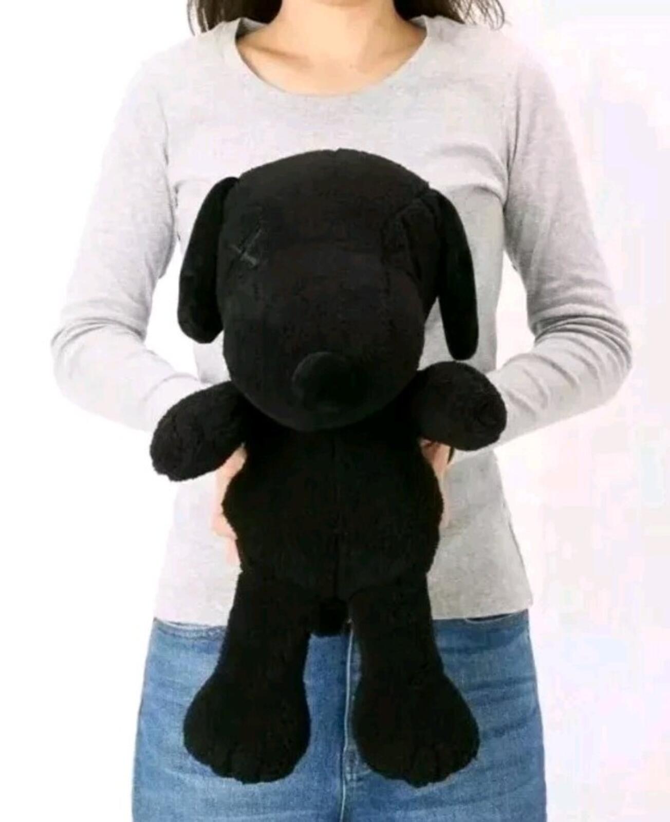 4x KAWS UNIQLO Peanuts Snoopy Plüschtiere 2x (KLEIN) S 2x (MITTEL) M Komplettset Tasche