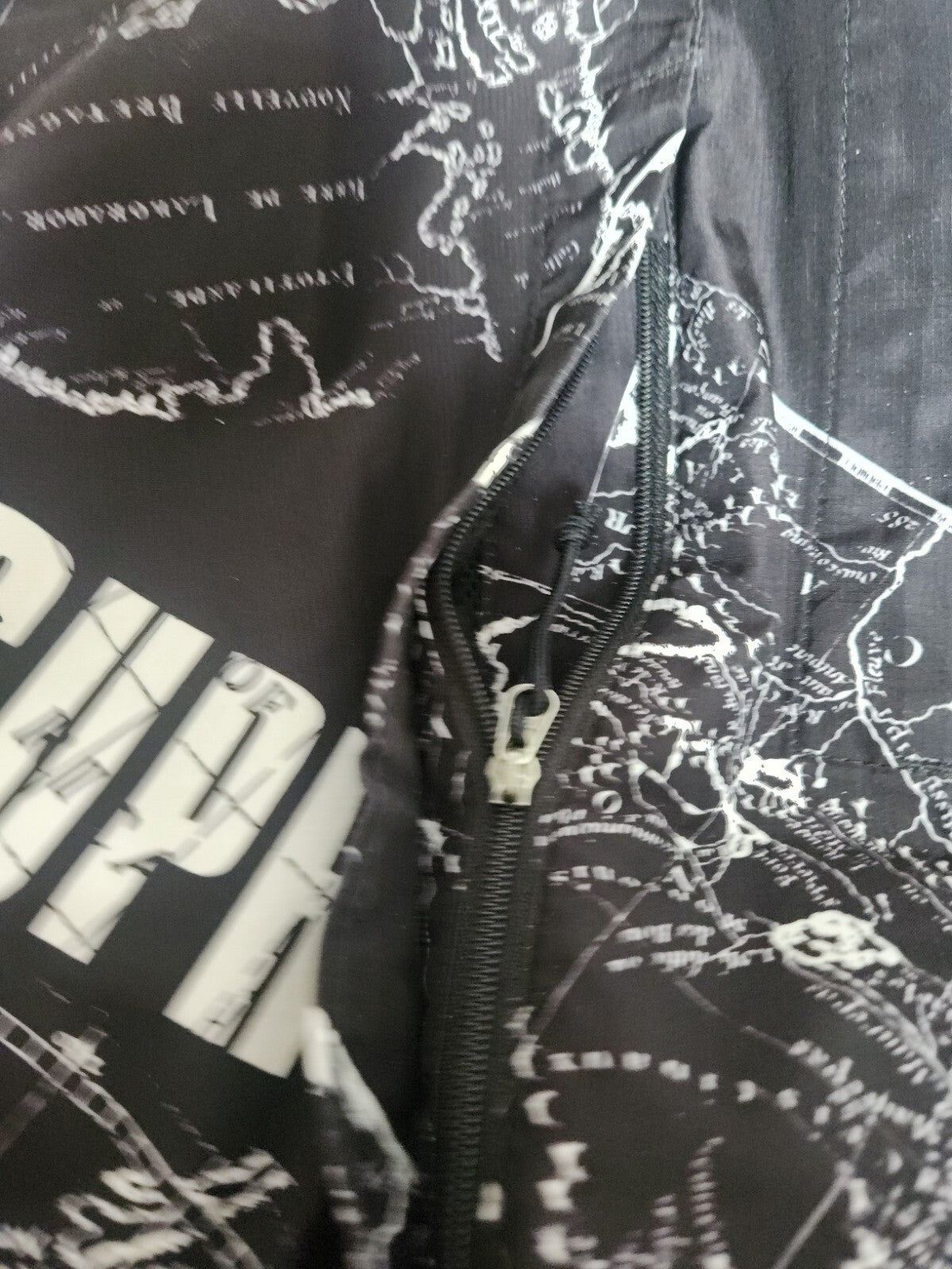 SS12 Supreme x The North Face Venture Jacke L groß TNF schwarz Maps vintage Selten