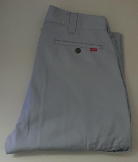 Pantalón de trabajo Supreme FW22 talla 30 W30 L30 pantalones gris claro Usado 1 vez