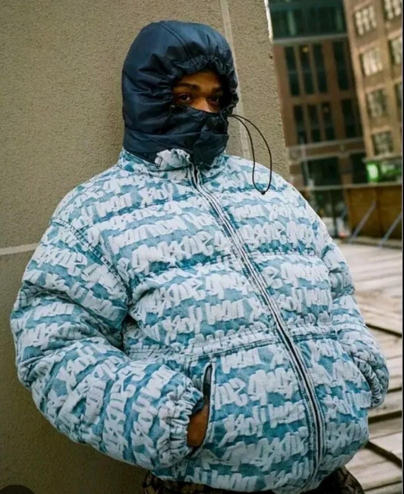 SS22 Supreme Fat Tip Jacquard Denim Puffer Jacket Blue Size S