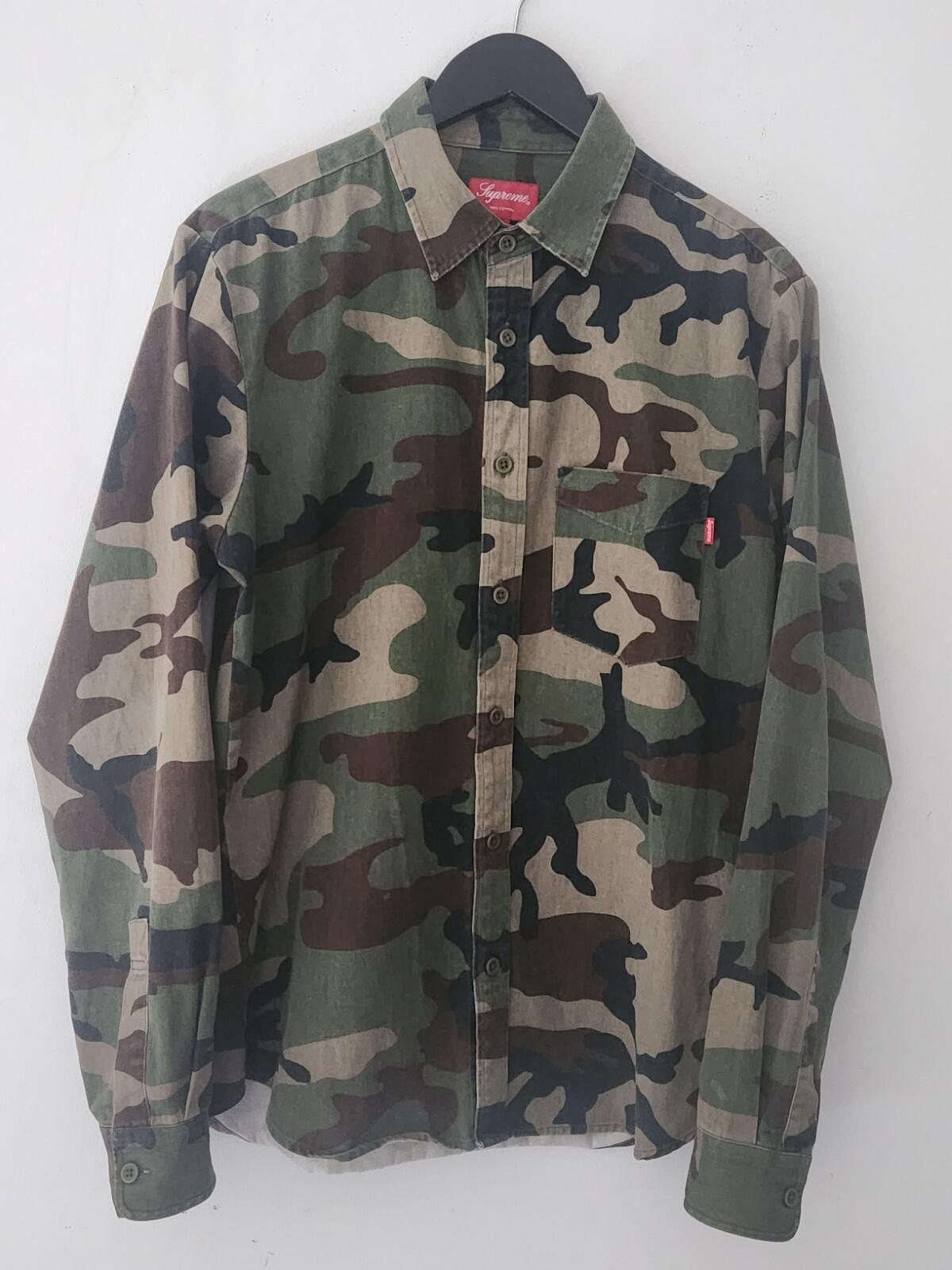 FW16 Supreme Woodland Camo Shirt Size M