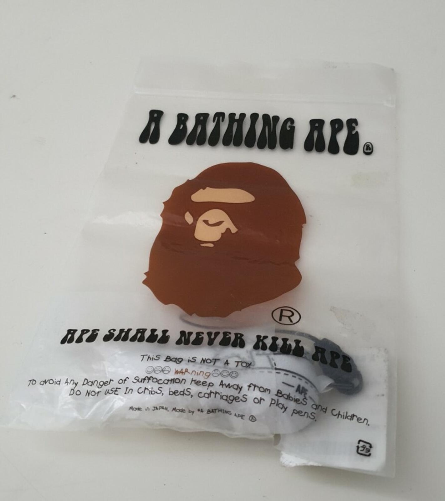 A BATHING APE Bapesta white keychain Bape keyring Very Rare Accessory