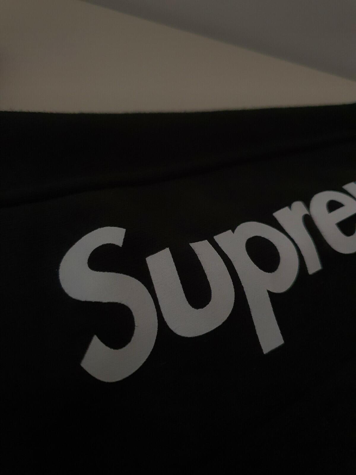 SS19 Supreme Formula Crewneck Black Size M