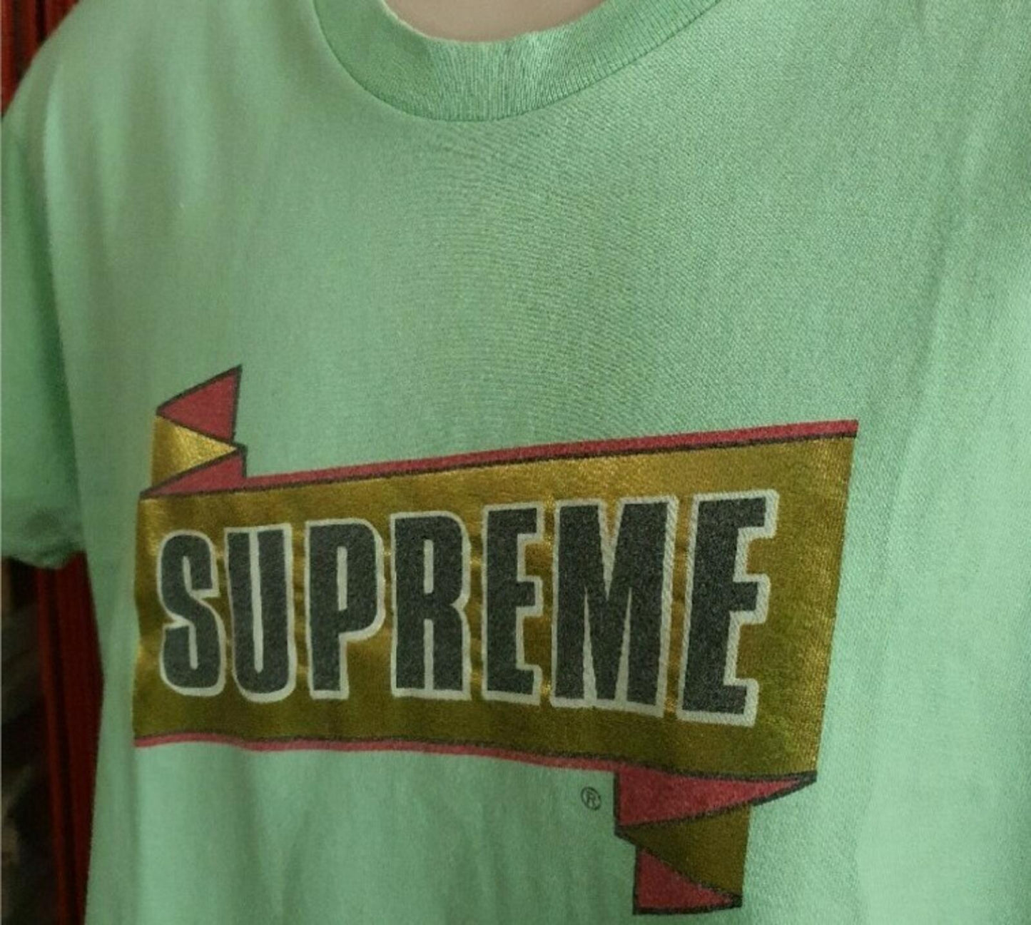 SS13 Supreme Emblem Tee Lime Size L